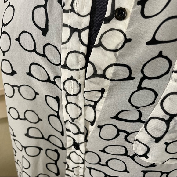 Sheer chiffon blouse with eyeglass pattern - Picture 7 of 8